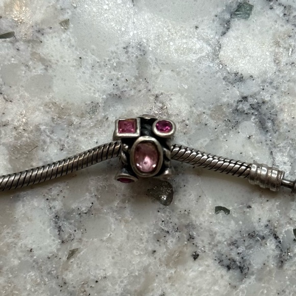Pink rhinestone Chamilia bead - Picture 3 of 3